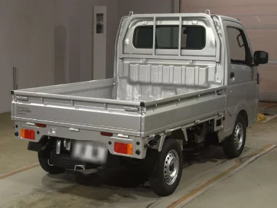 NISSAN CLIPPER TRUCK