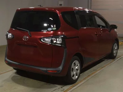 Toyota Sienta