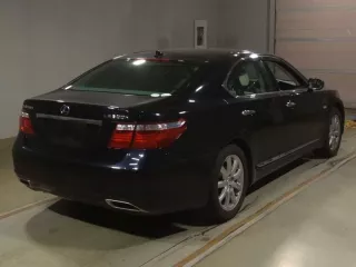 Lexus LS600h