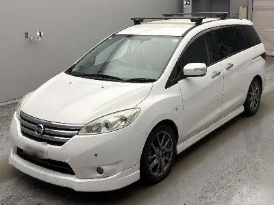 Nissan LAFESTA