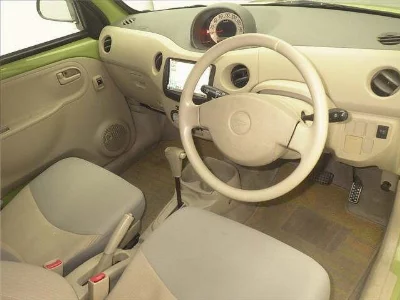 Daihatsu Esse