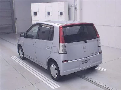 Daihatsu Mira Avy