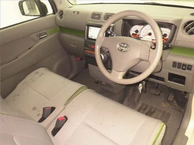 Toyota Pixis Space