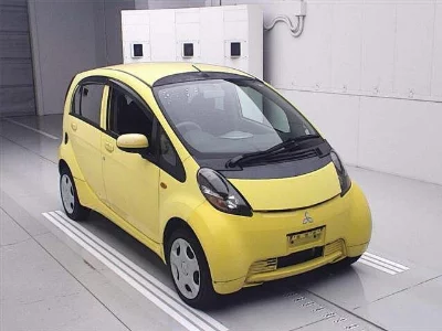 Mitsubishi i