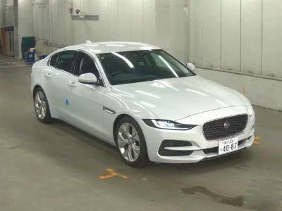 Jaguar XE