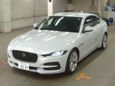 Jaguar XE