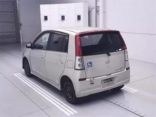 Daihatsu Mira Avy
