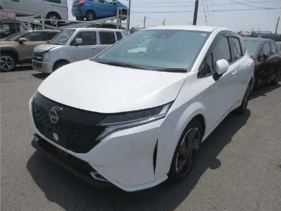 NISSAN AURA