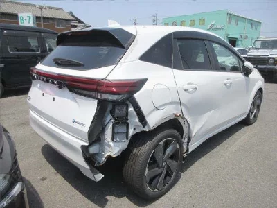NISSAN AURA