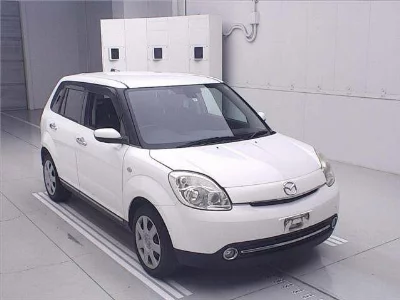 Mazda Verisa