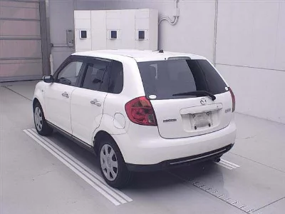 Mazda Verisa