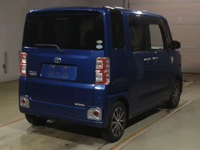 Toyota Pixis Mega