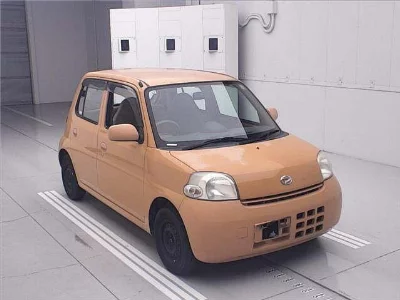 Daihatsu Esse