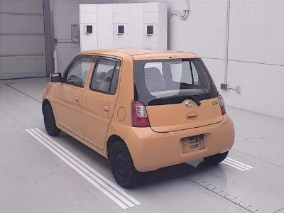 Daihatsu Esse
