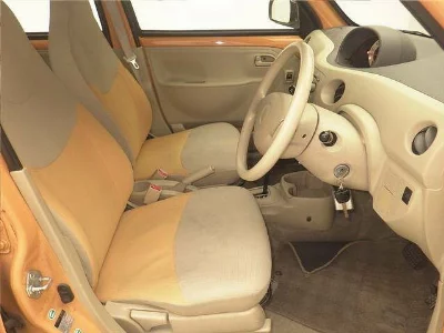 Daihatsu Esse