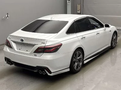 Toyota CROWN HYBRID