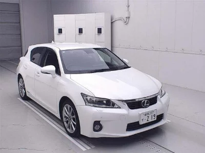 Lexus CT200h
