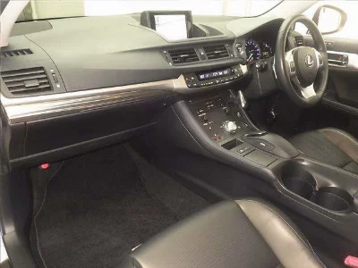 Lexus CT200h