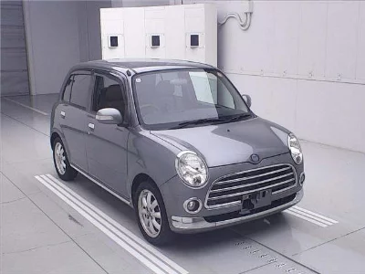 Daihatsu Mira Gino