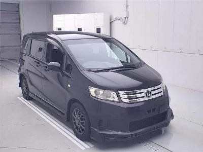 Honda Freed Spike