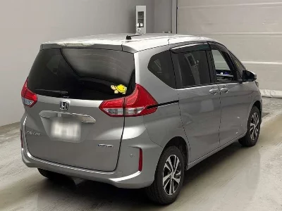 Honda FREED + HYBRID
