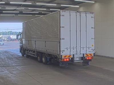 MITSUBISHI FUSO SUPER GREAT