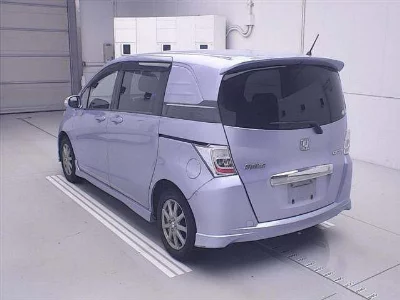 Honda Freed Spike