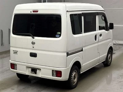 NISSAN NV100 CLIPPER