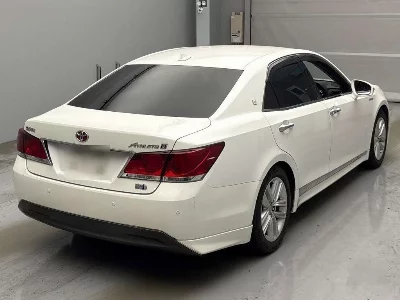 Toyota CROWN HYBRID
