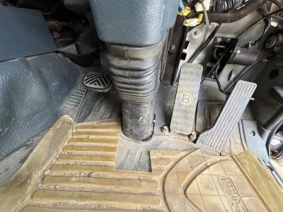 NISSAN DIESEL (UD) BIG THUMB
