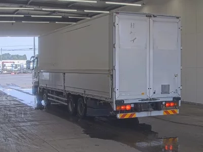 Mitsubishi FUSO SUPER GREAT