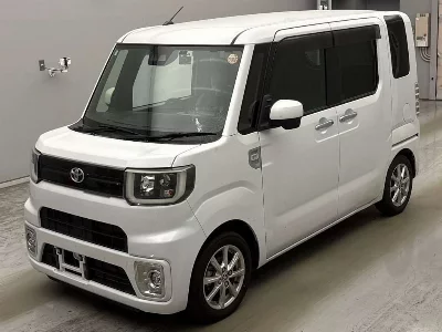 Toyota Pixis Mega