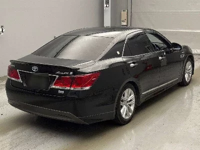 Toyota CROWN HYBRID