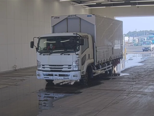 Isuzu Forward  с аукциона в Японии