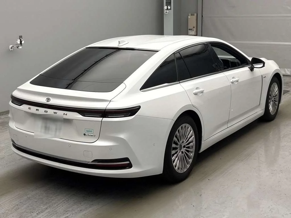 Toyota Crown  с аукциона в Японии