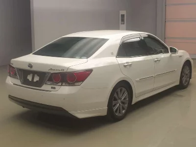 Toyota CROWN HYBRID