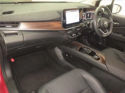Nissan AURA