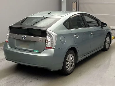 Toyota Prius PHV
