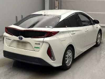 Toyota Prius PHV