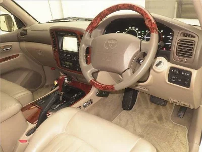 Toyota LAND CRUISER 100