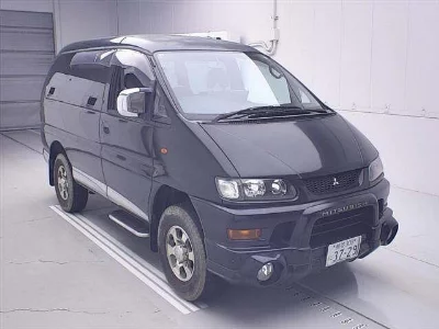 Mitsubishi DELICA SPACE GEAR