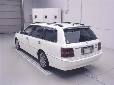 Toyota Crown Estate