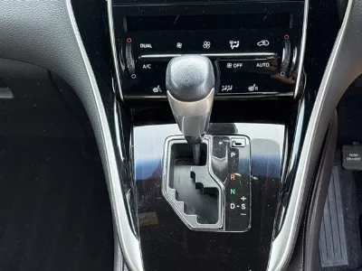 Toyota HARRIER HYBRID