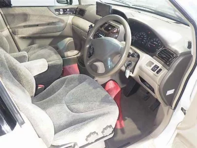 Mitsubishi Chariot Grandis