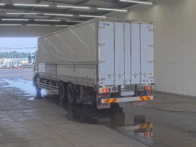 NISSAN DIESEL (UD) QUON