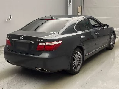 Lexus LS460L