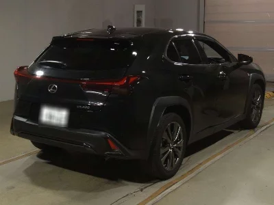 Lexus UX200