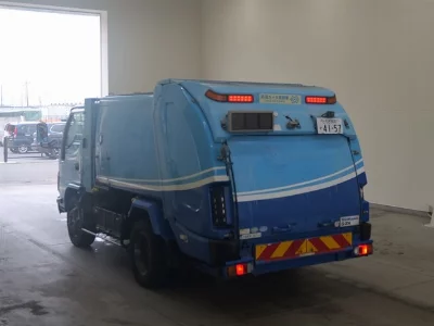 Isuzu ELF