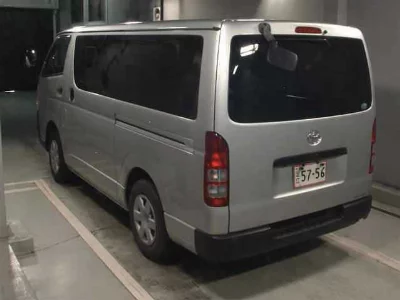 TOYOTA HIACE VAN