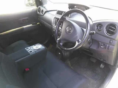 TOYOTA BB